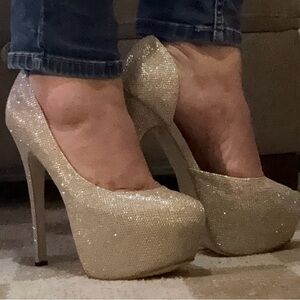 Elegant Gold Glitter High Heels